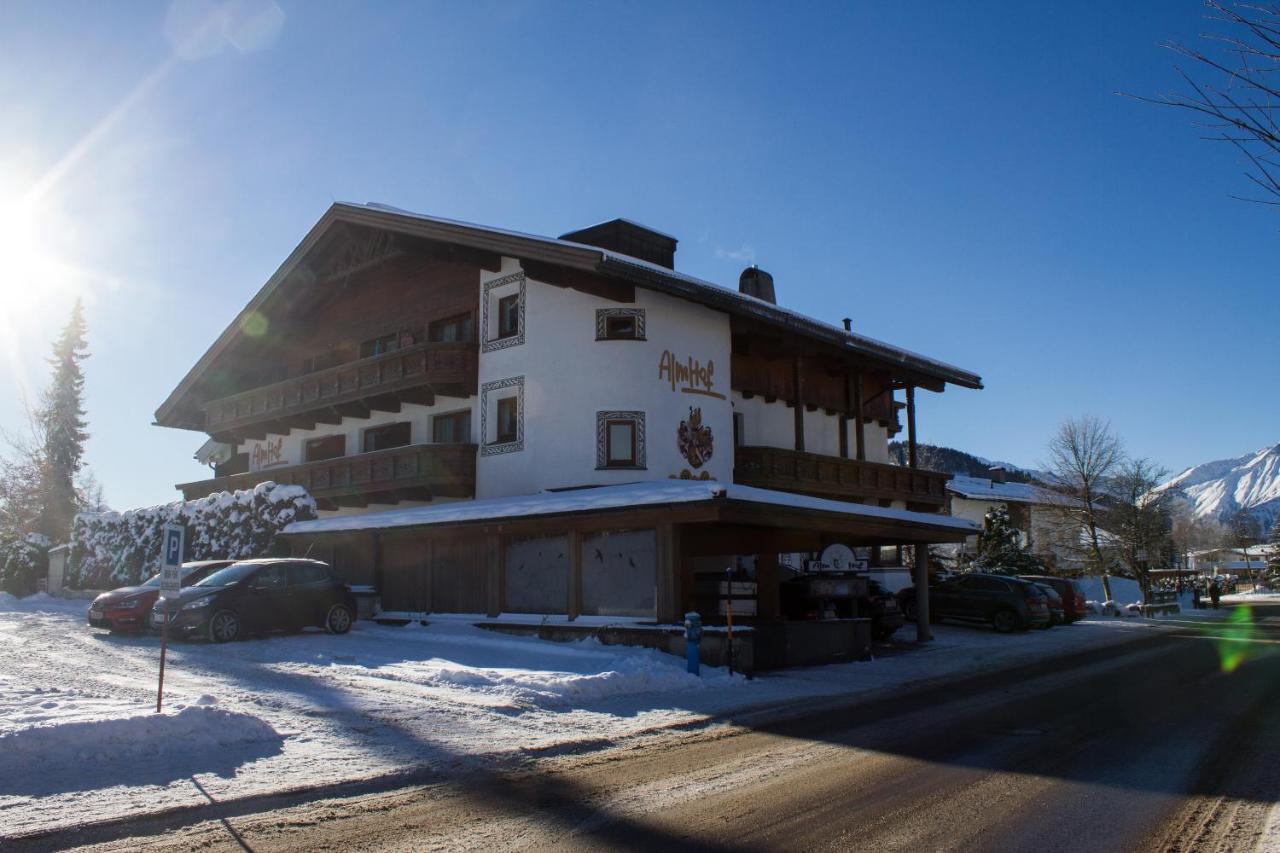 Hotel Garni Almhof Seefeld in Tirol Bagian luar foto
