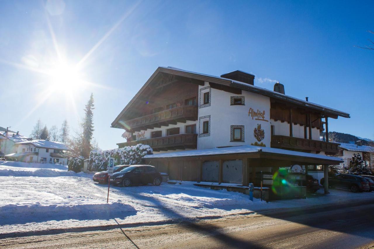Hotel Garni Almhof Seefeld in Tirol Bagian luar foto